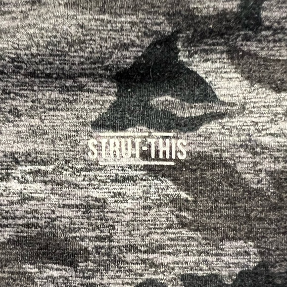 STRUT-THIS Black And Gray Camo Leggings Size Women’s One Size - Picture 4 of 8